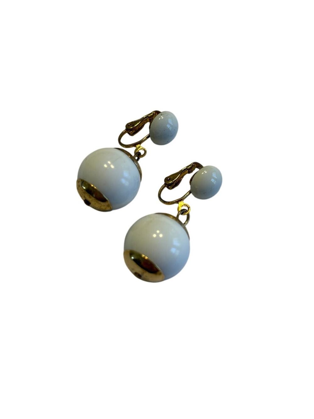 Mod clip on earrings white beads & gold tone finishes vintage 1970’s runway chic